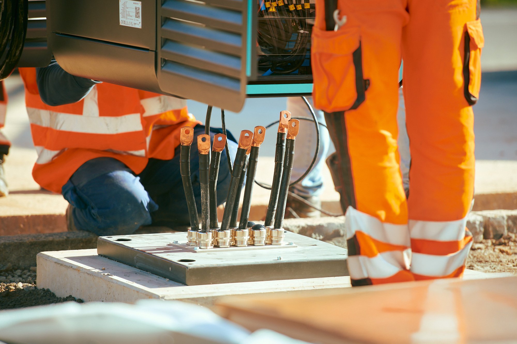 Fertigfundamente für Ladestationen: die smarte Basis für Wallbox & Schnelllader