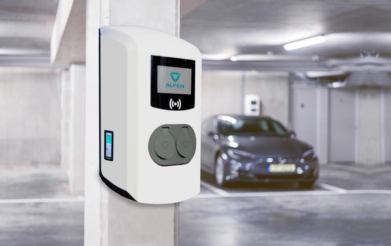 B-Ware Alfen Eve Double Pro-Line DE Wallbox mit 2 Ladesteckdosen (bis 22 kW, Eichrecht)