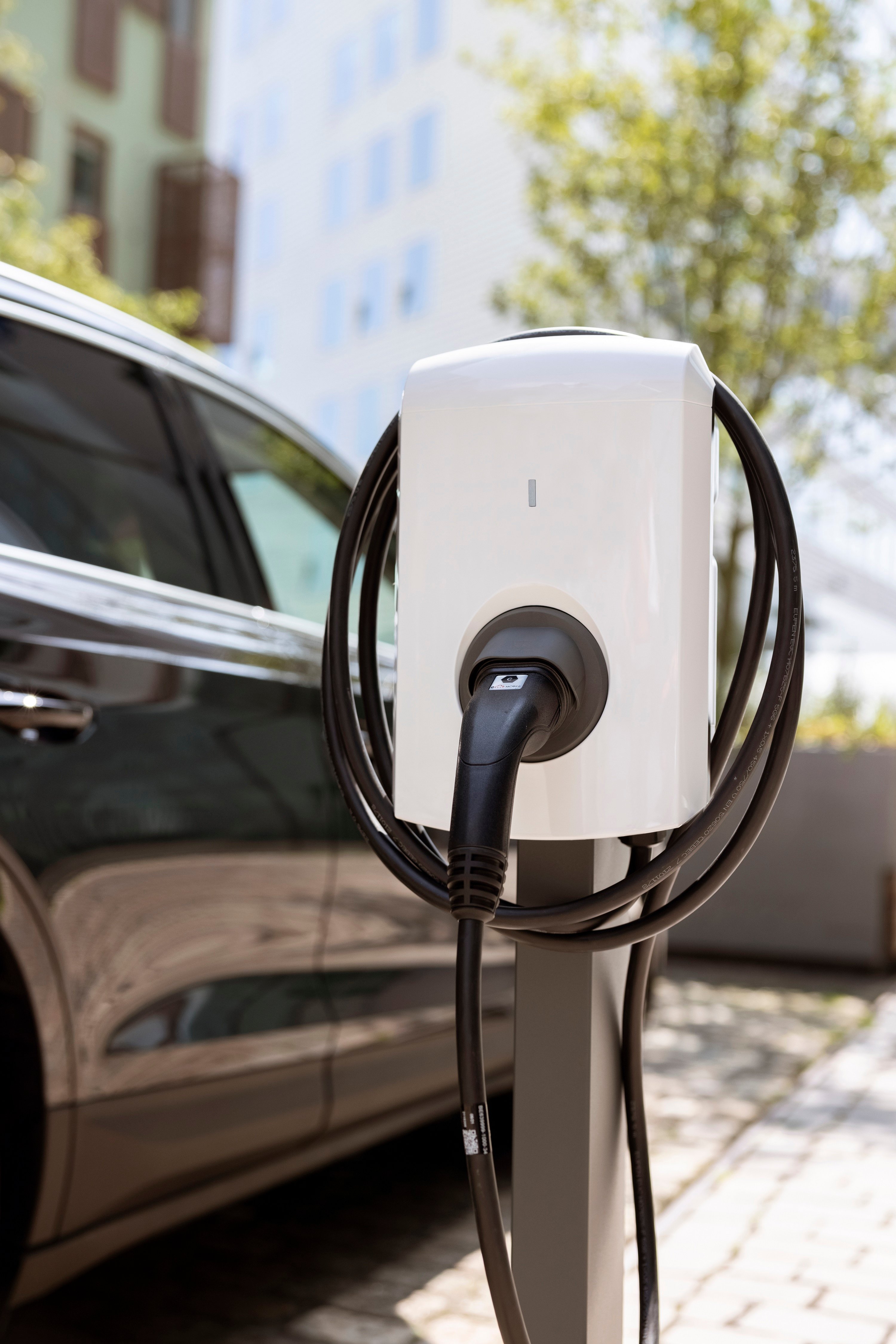 Alfen Eve Single S-Line Wallbox mit Typ-2 Ladekabel (bis 11kW, MID)