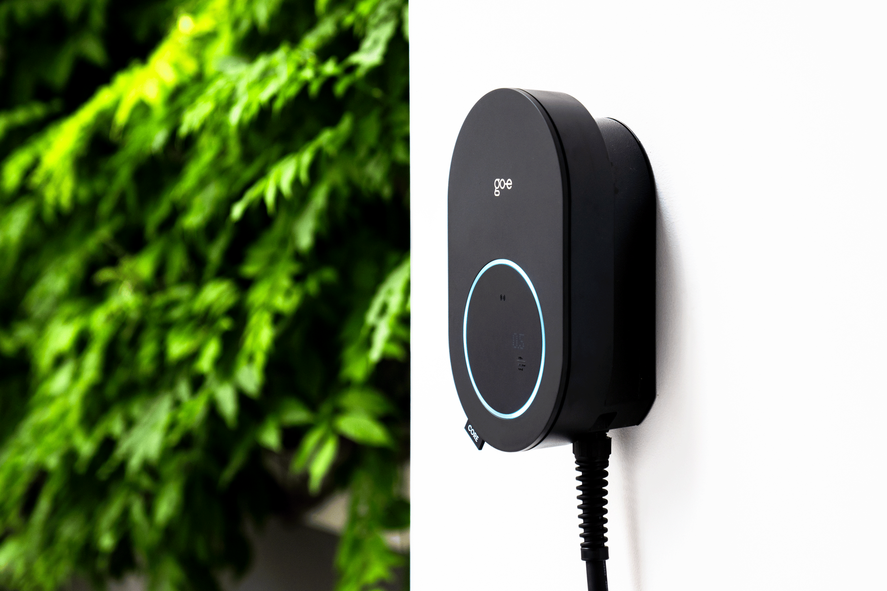 go-e Charger CORE Wallbox (bis 22 kW) mit Typ 2-Ladekabel