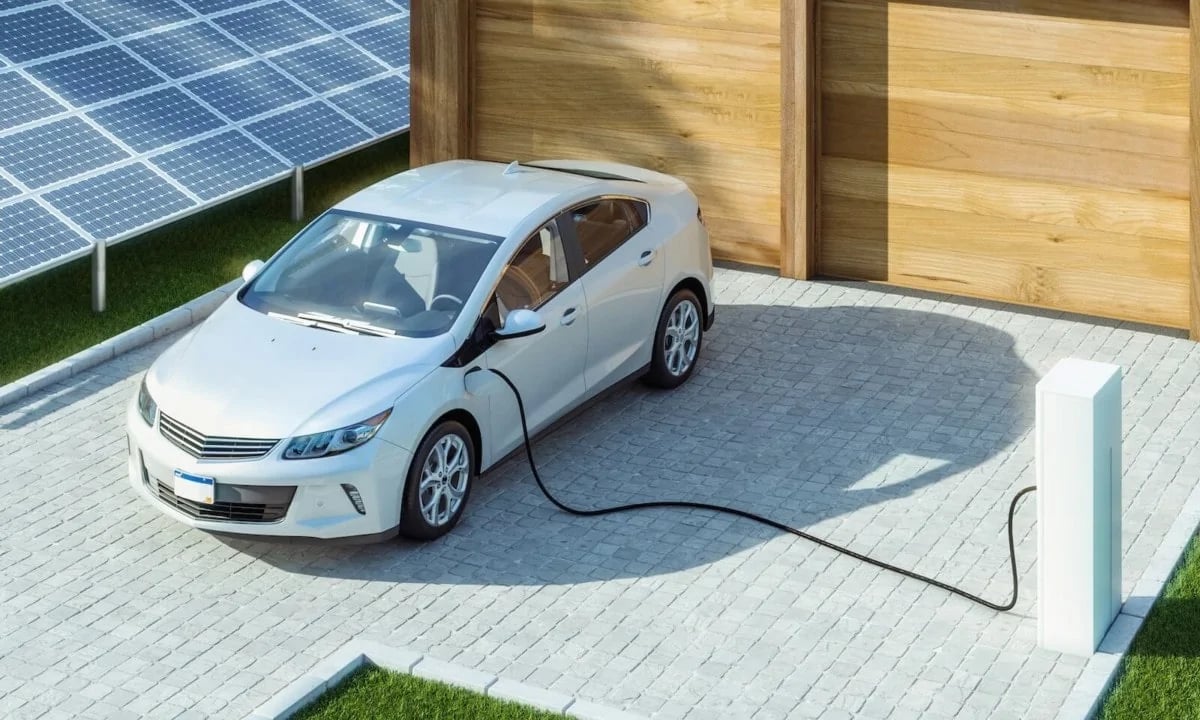 PV-Überschussladen: Das Elektroauto mit Solarstrom laden – wir erklären, wie es funktioniert!